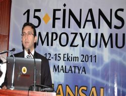 Akademisyenlere kriz yorumu göndermesi 